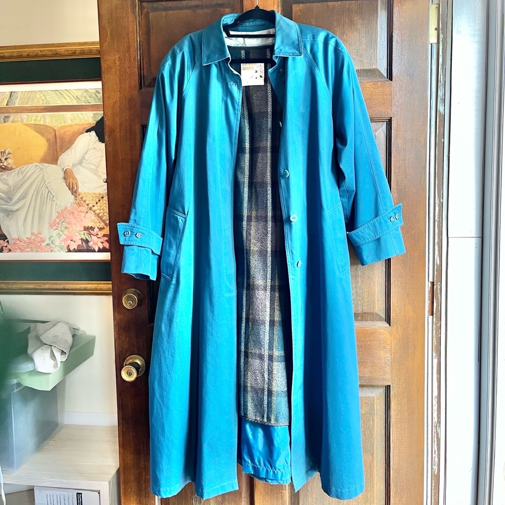 Elegant Women's Blue Trench Coat